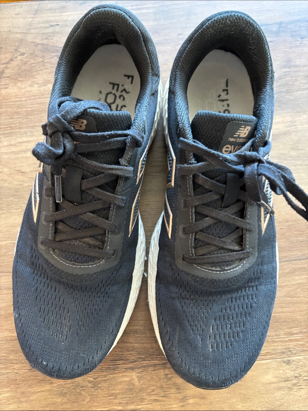 New Balance Fresh Foam Arishi Women's Black & White Athletic Shoes